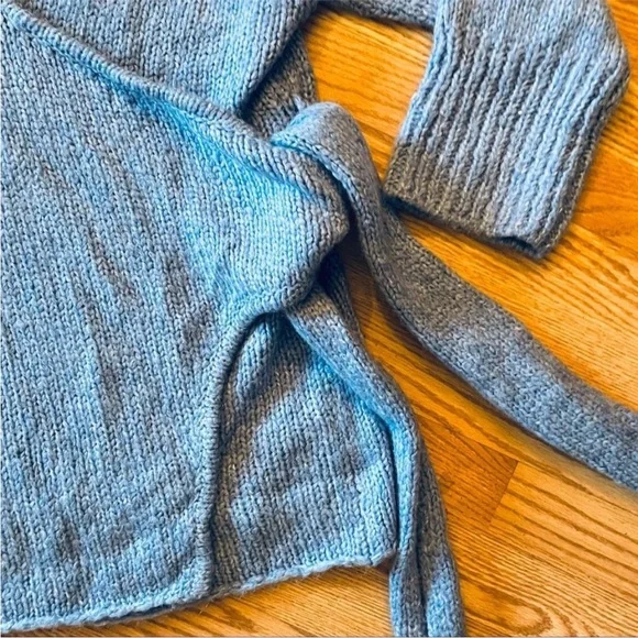 NWT Zara The Knitwear Collection Baby Blue Chunky Oversized Wrap Sweater - Picture 4 of 12